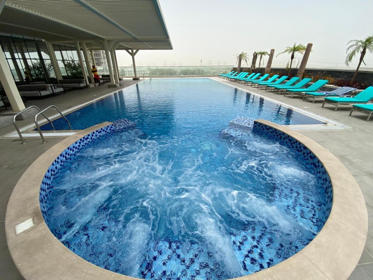 Apartment In Novotel Jvt Jumeirah Village Triangel