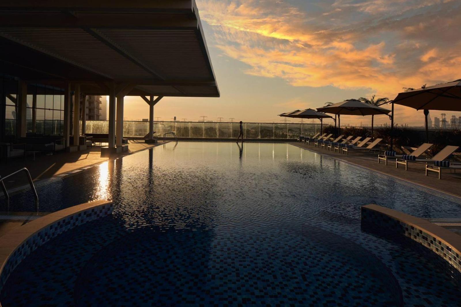In Novotel Jvt Jumeirah Village Triangel Apartment