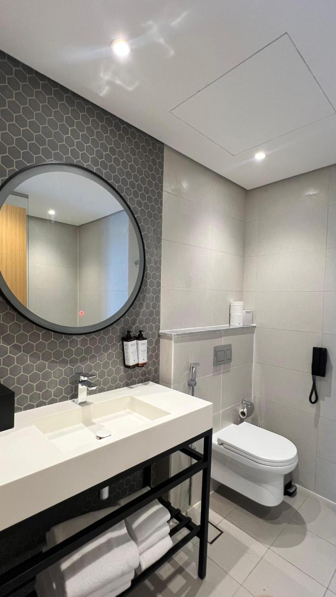 Apartment In Novotel Jvt Jumeirah Village Triangel Dubai